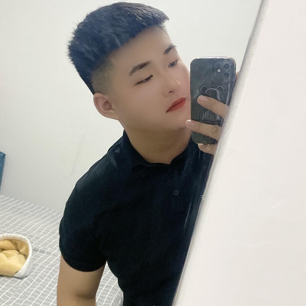 P·磊总*🤡
