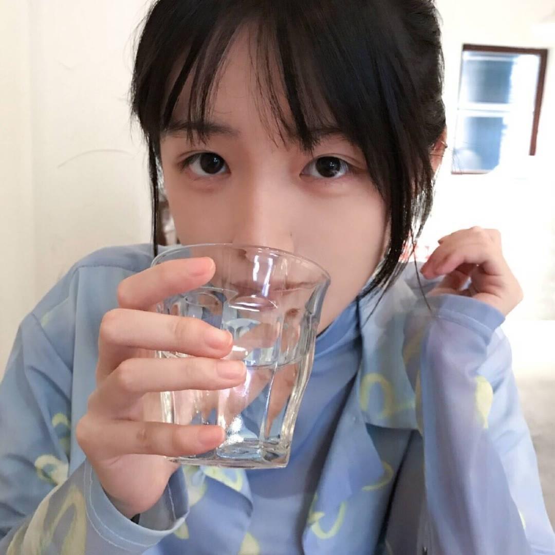 由在