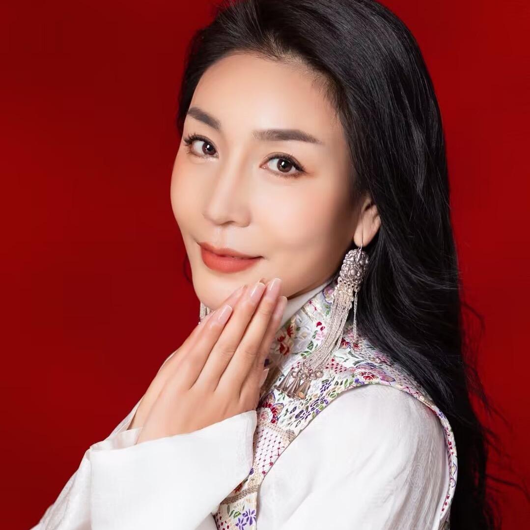 东达卓玛美装店