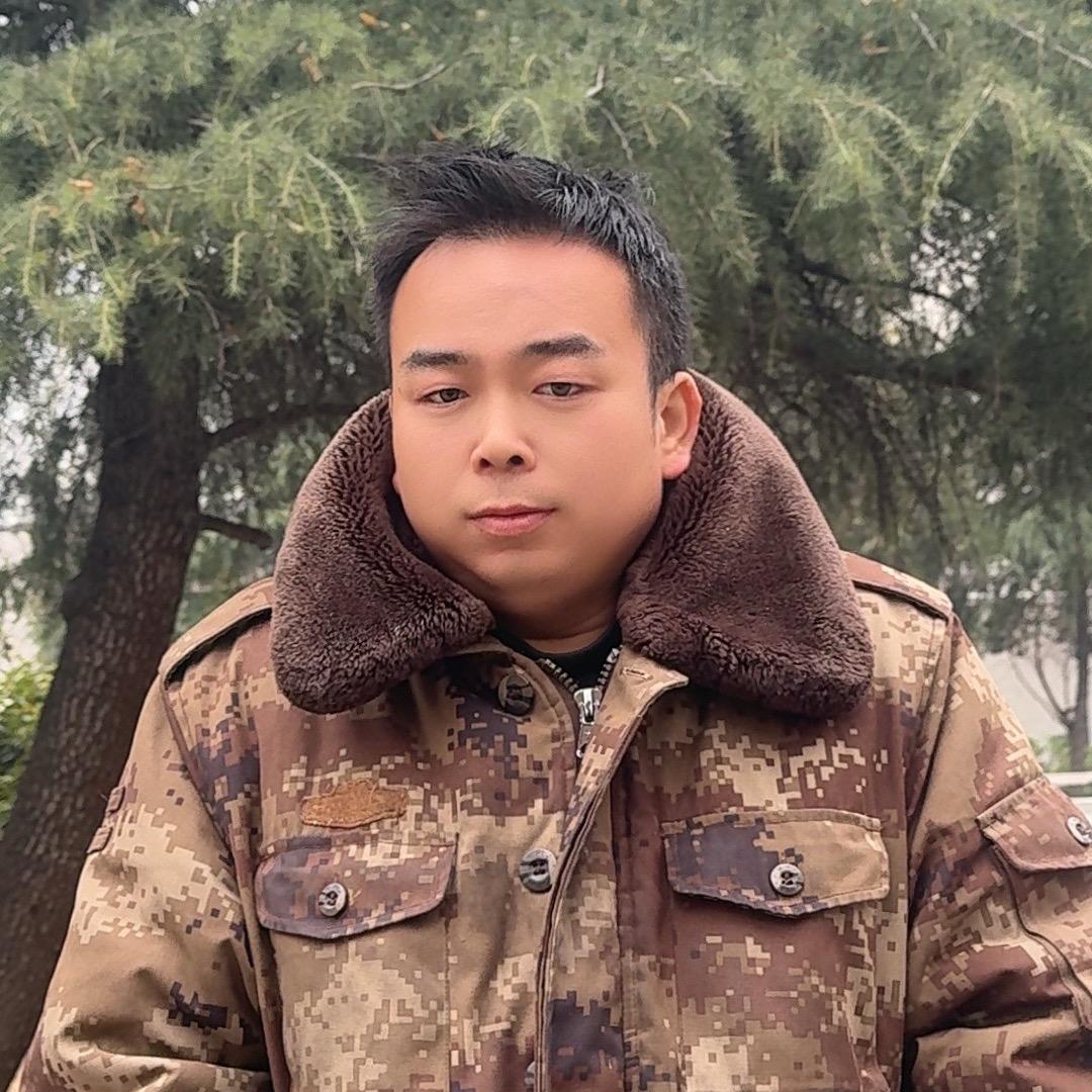 铁头飞哥唱曲剧