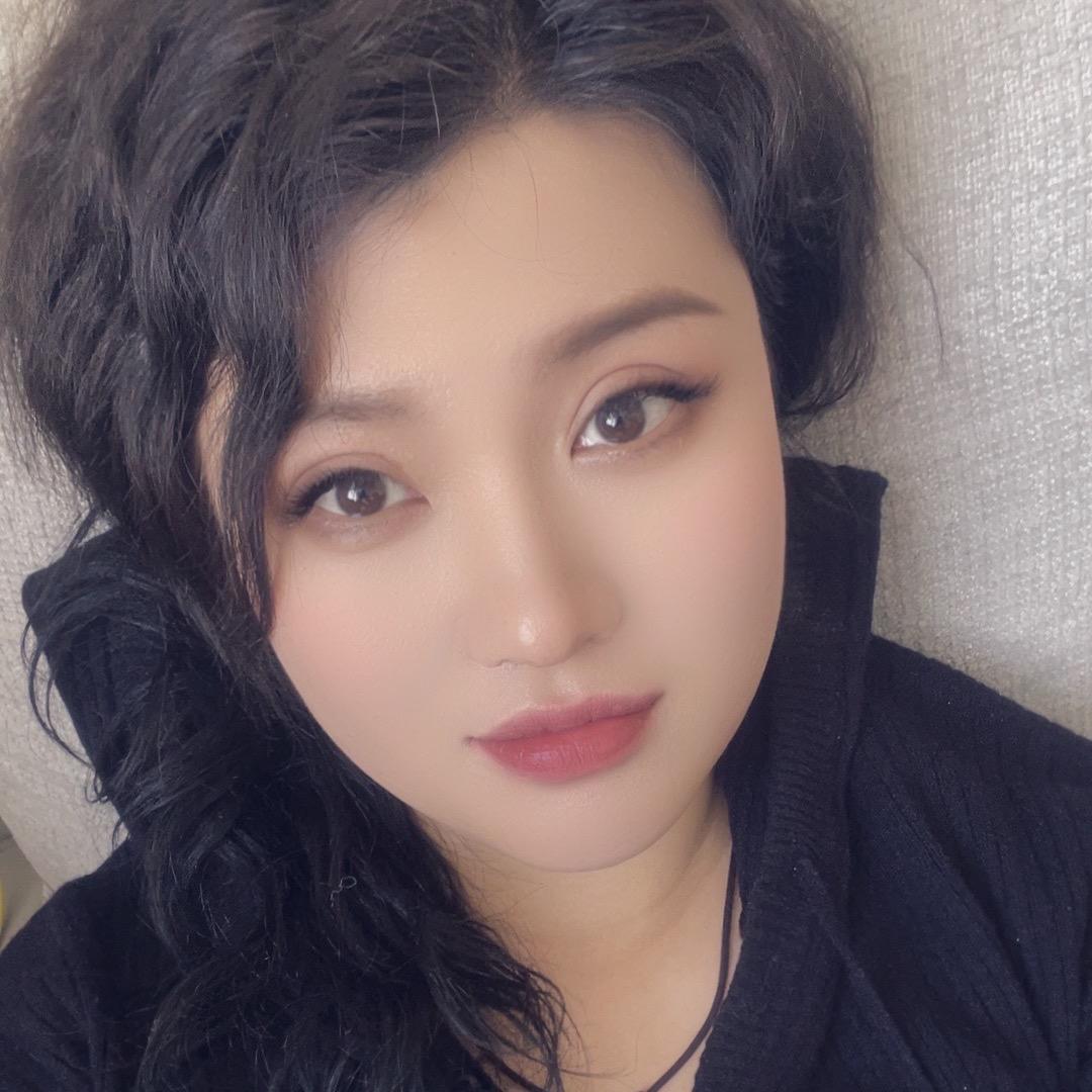 纹眉的秀姐