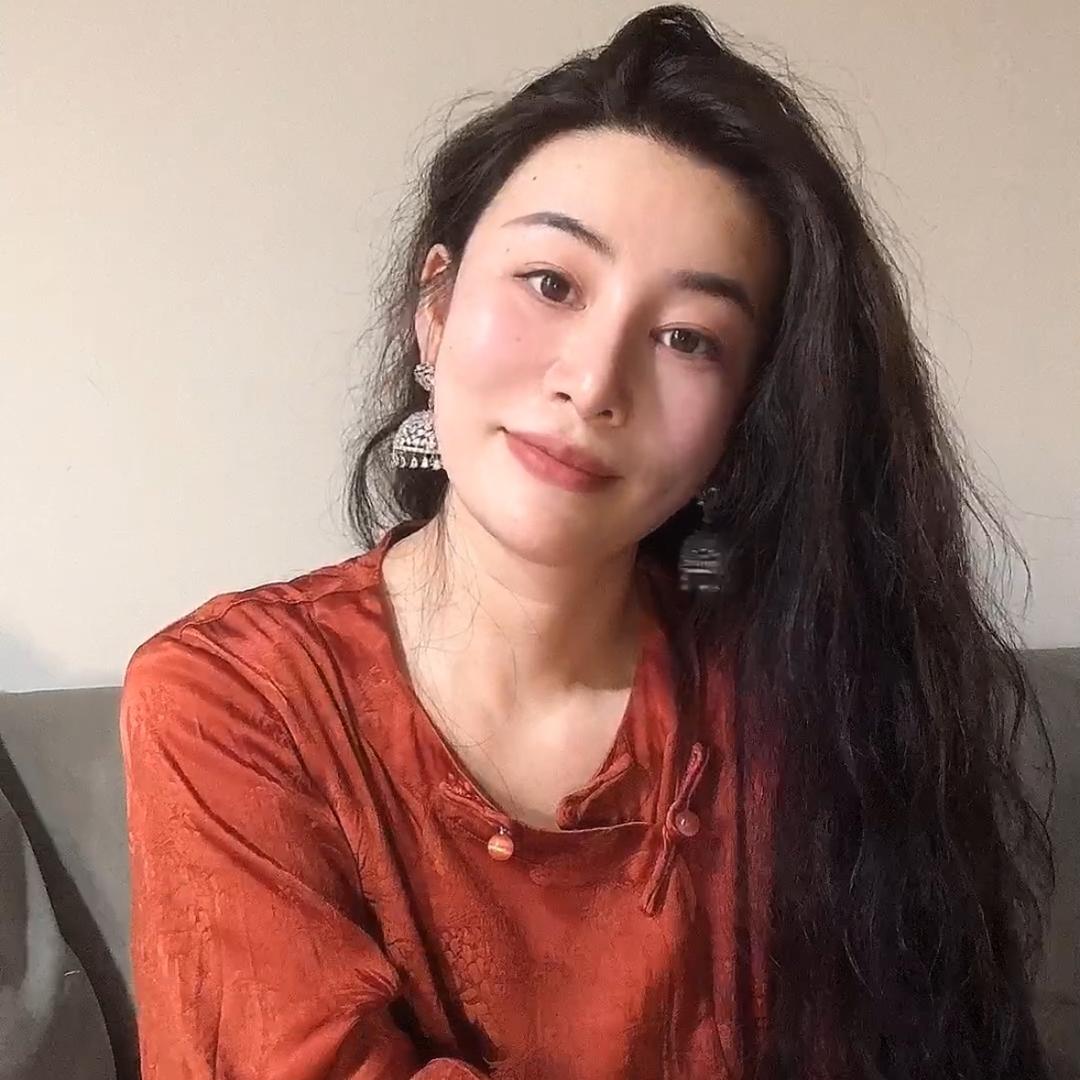 张霜服饰