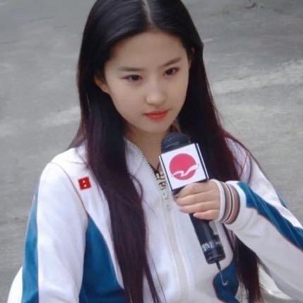 粉红小猪包