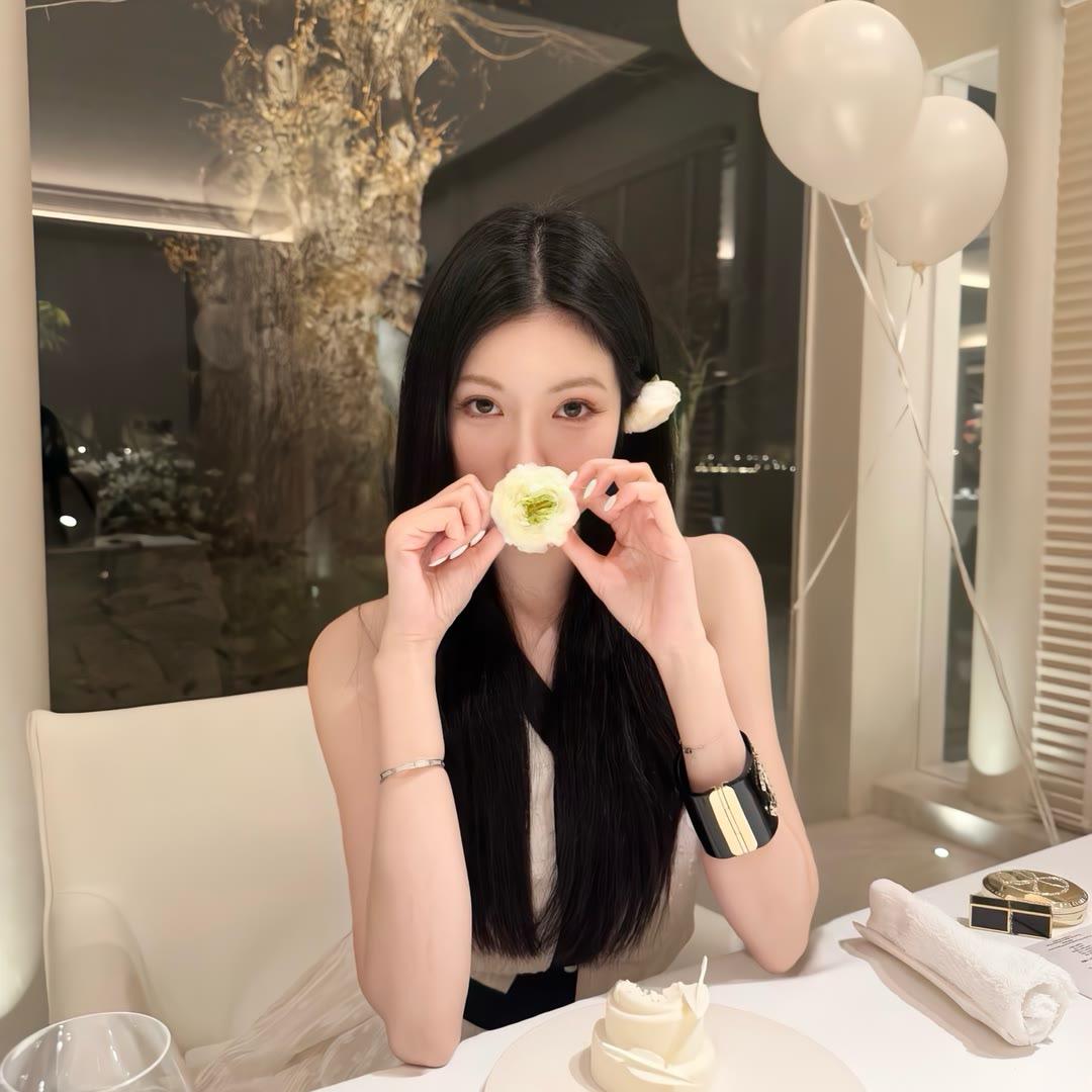 为了追男同crush伪装成4i姐