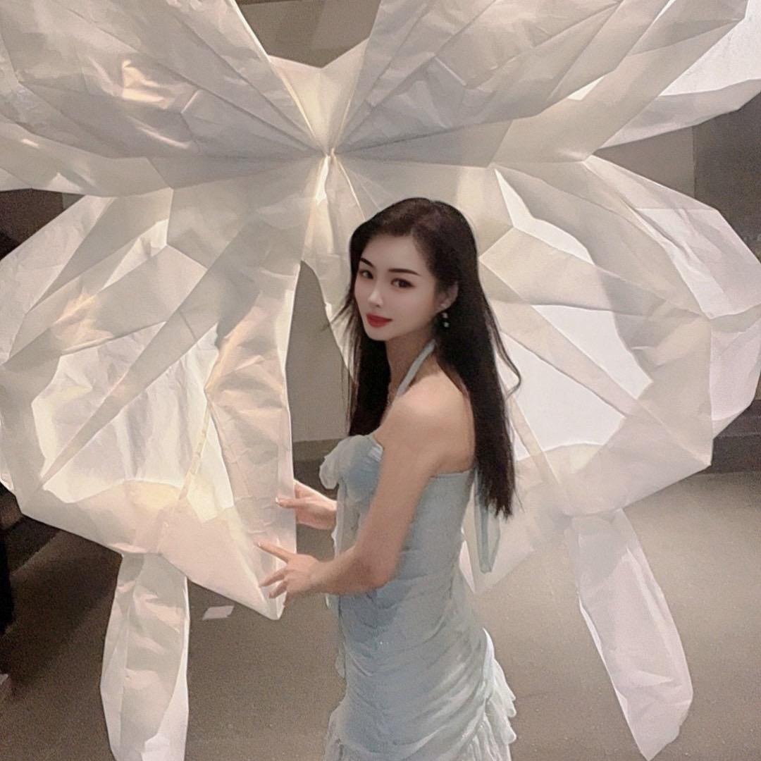 @娜娜