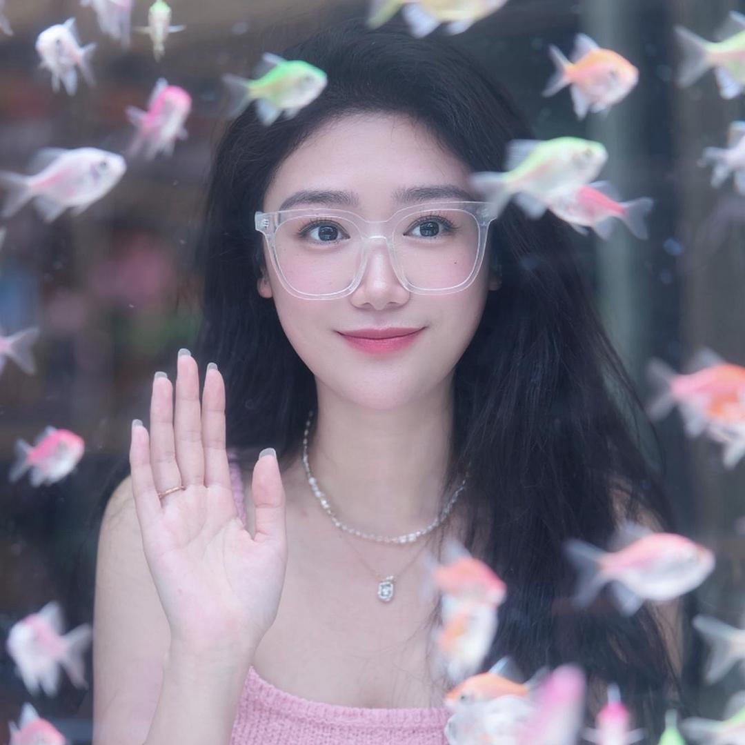 知欣大姐，