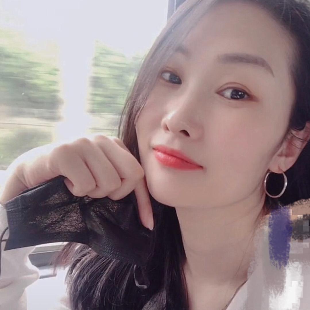 杨瑞服饰