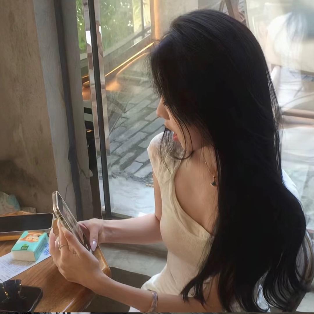 点点睡醒了