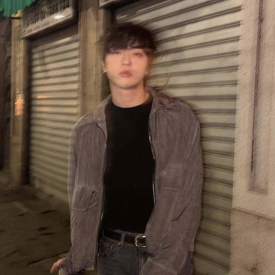 忧郁的书晨..大王