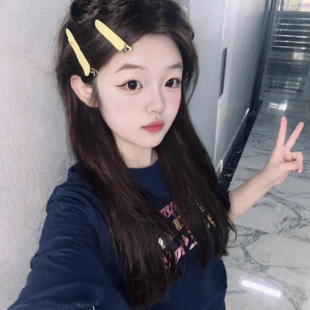 爱装小甜妹