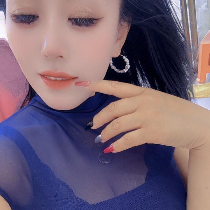 卖袜子的小姐姐