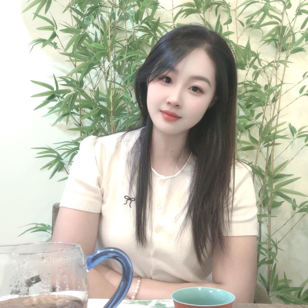 家乡特产白草莓