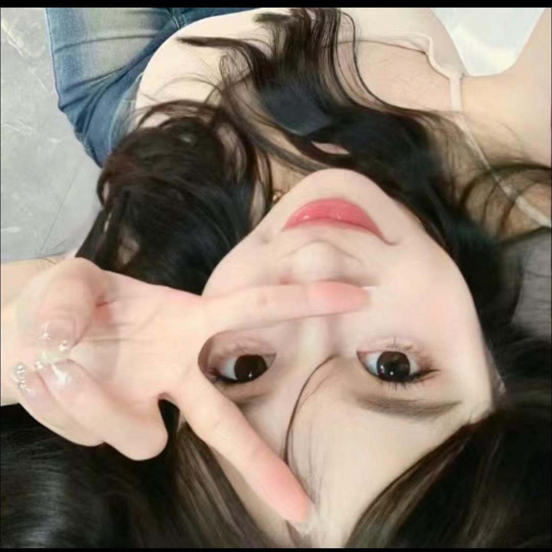 脸1点也不圆、