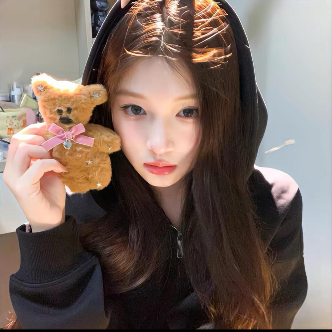 手拿利群烫人腚