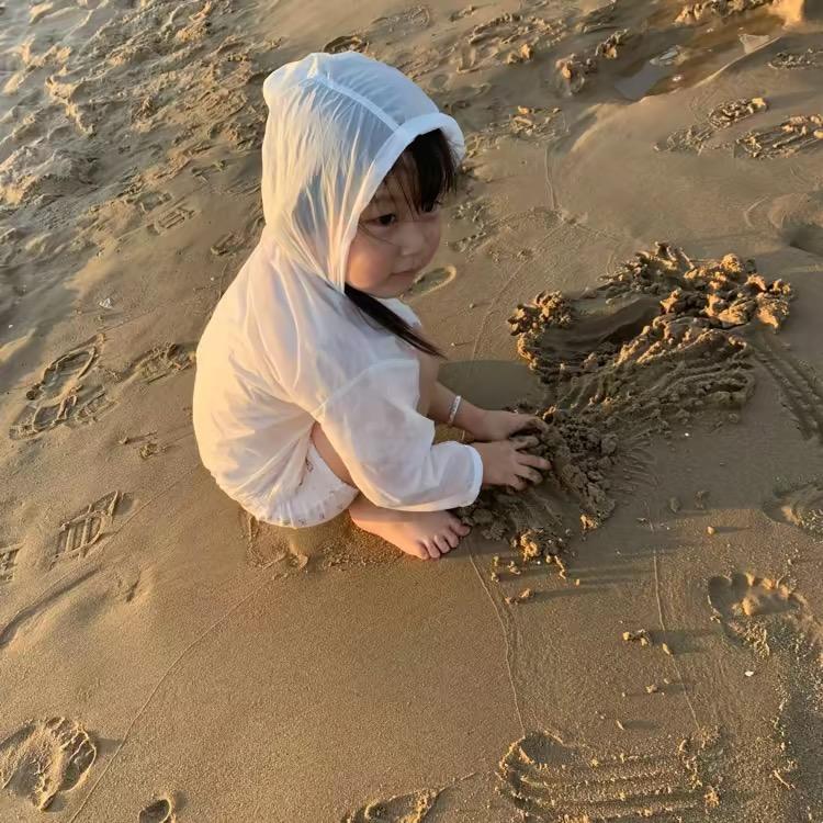 有点小u伤.