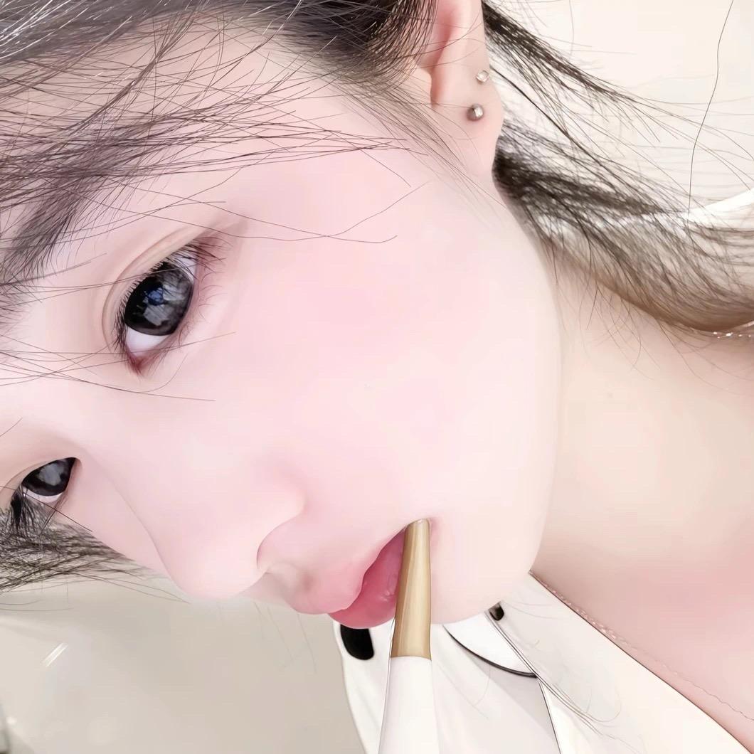 小欣.