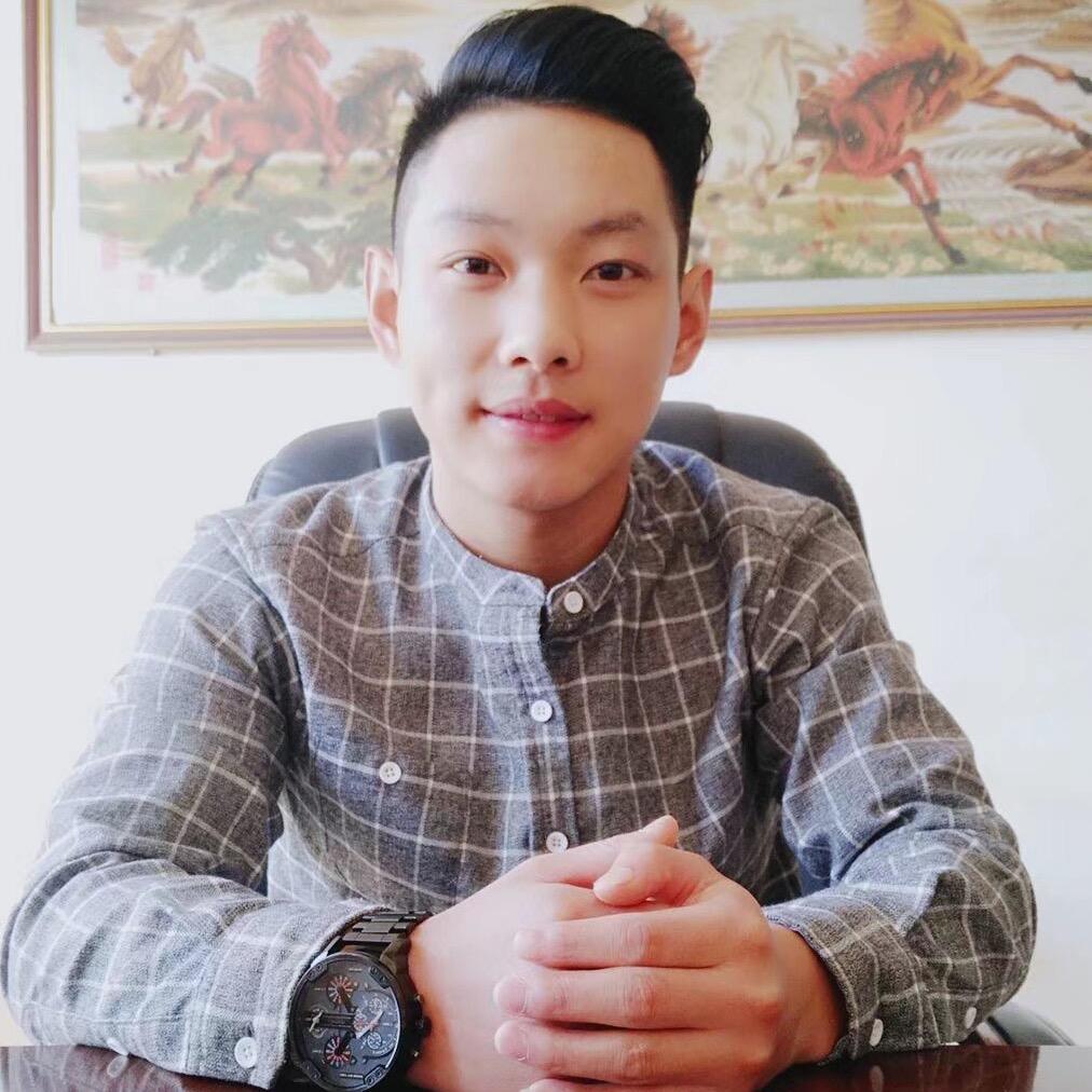 水哥新能源网约车-大川