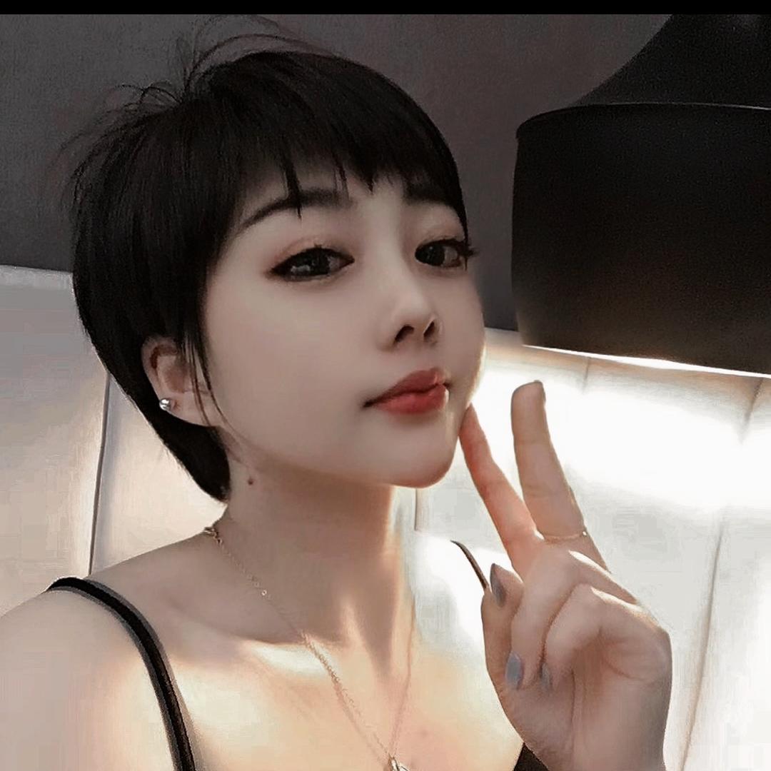 闪闪发光的小疯子😈