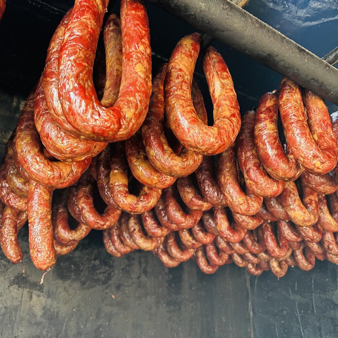 伊山牧熏马肉熏马肠店