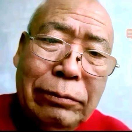 王大爷心碎了