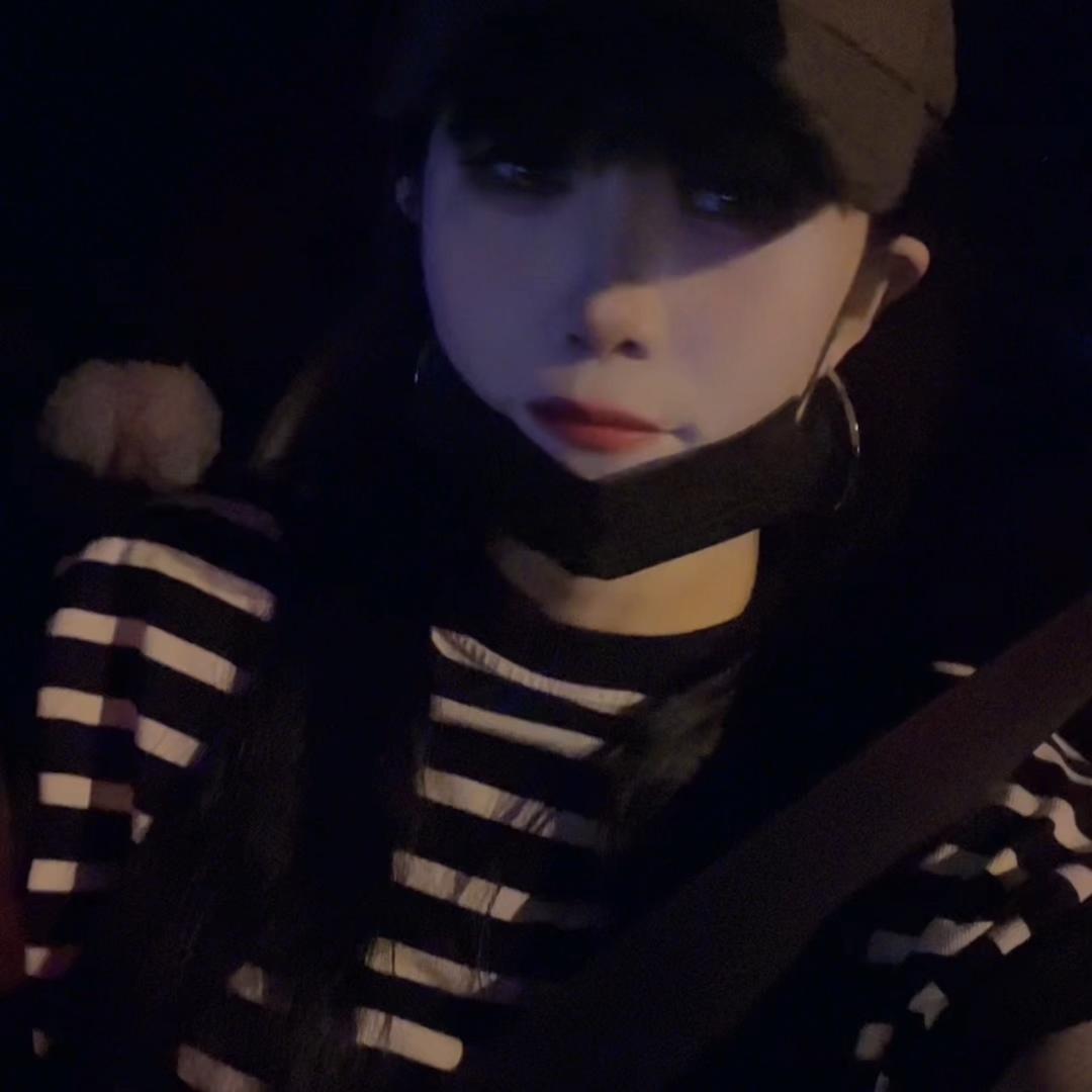 安定街雯雯（饰品）