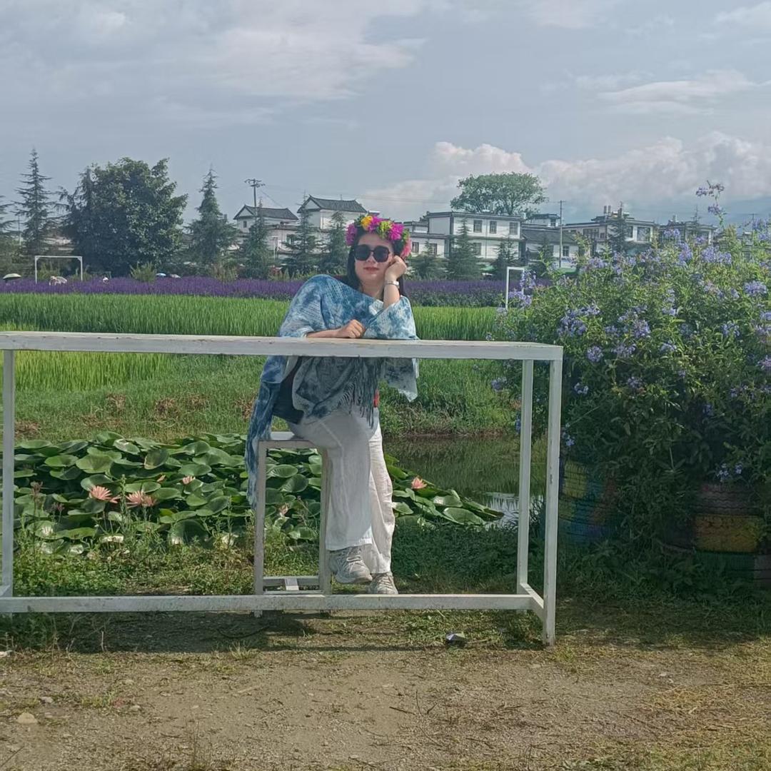 岑河衣拉客👗小周周