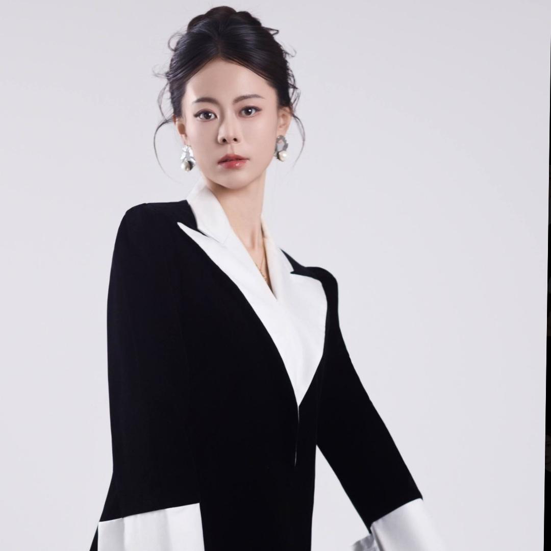 静一⁹⁸⁵（何时首席女弟子）直播号