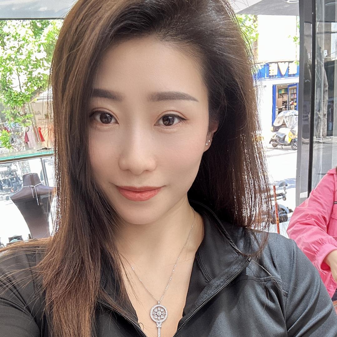 雪儿（大家闺秀服饰)