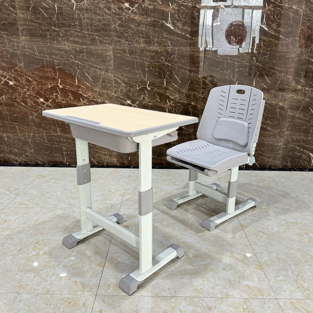 佛山市铭众家具有限公司