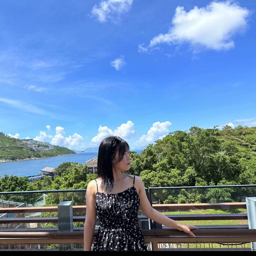 静静吃饭