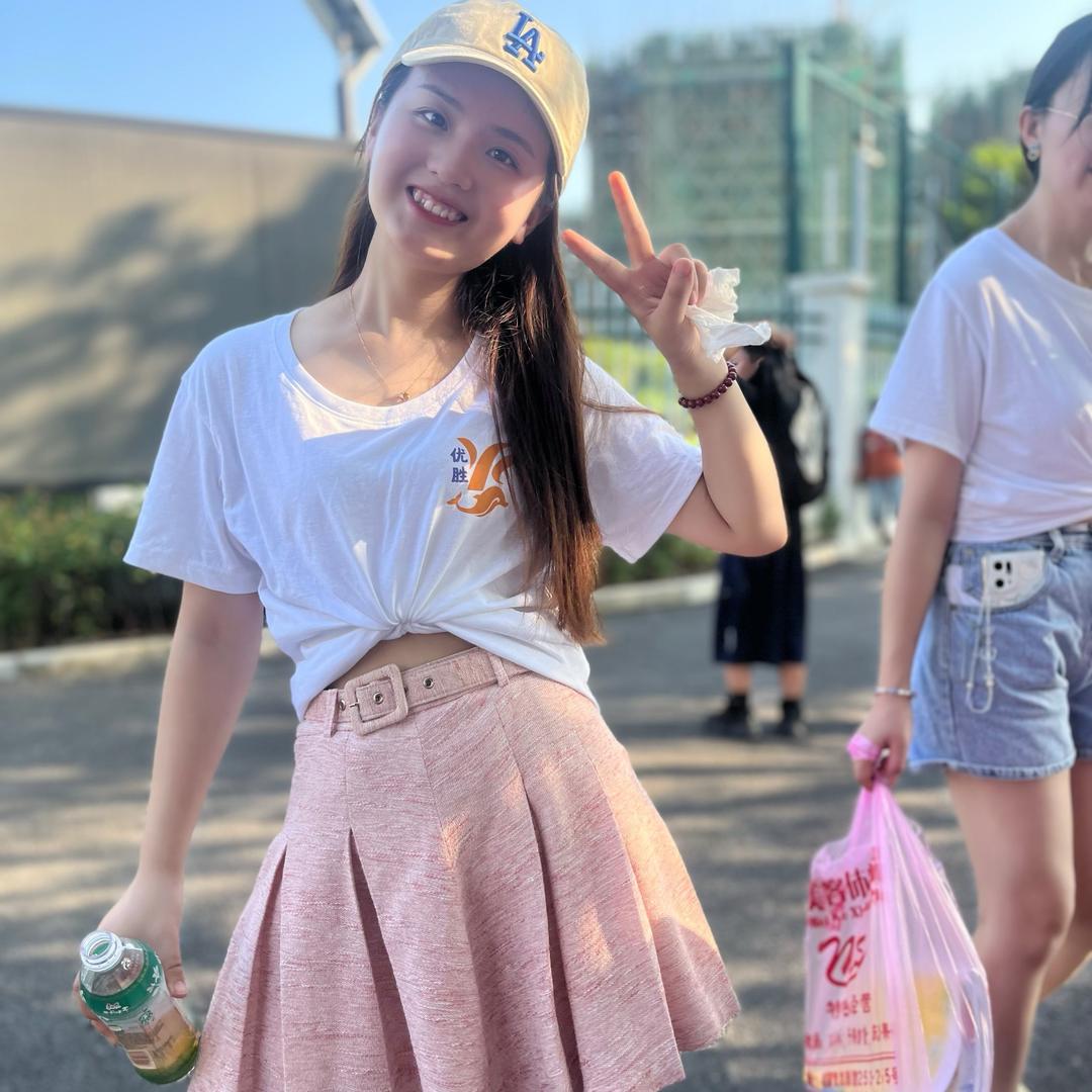 卖玫瑰花醋的小潘老师🌹