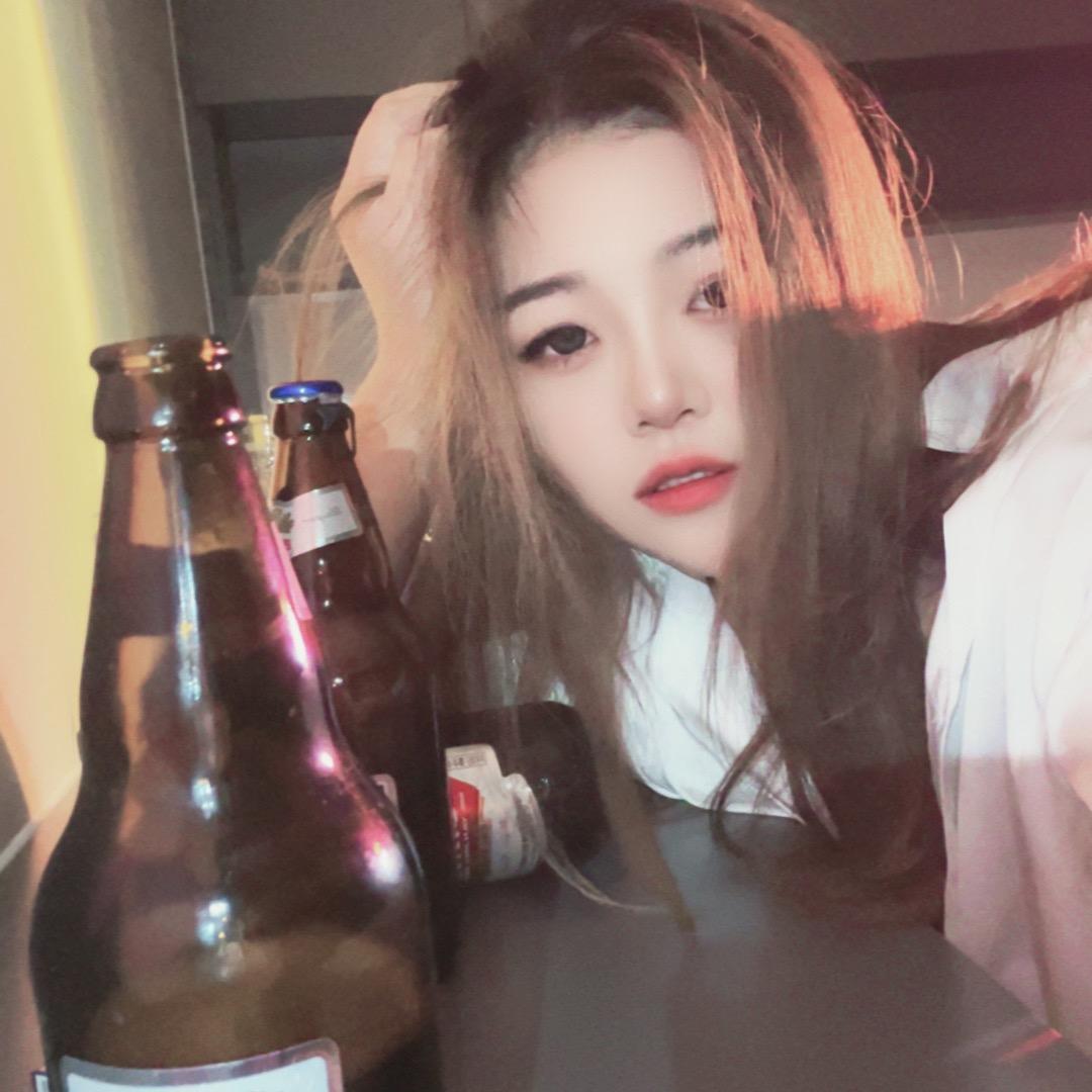 メ