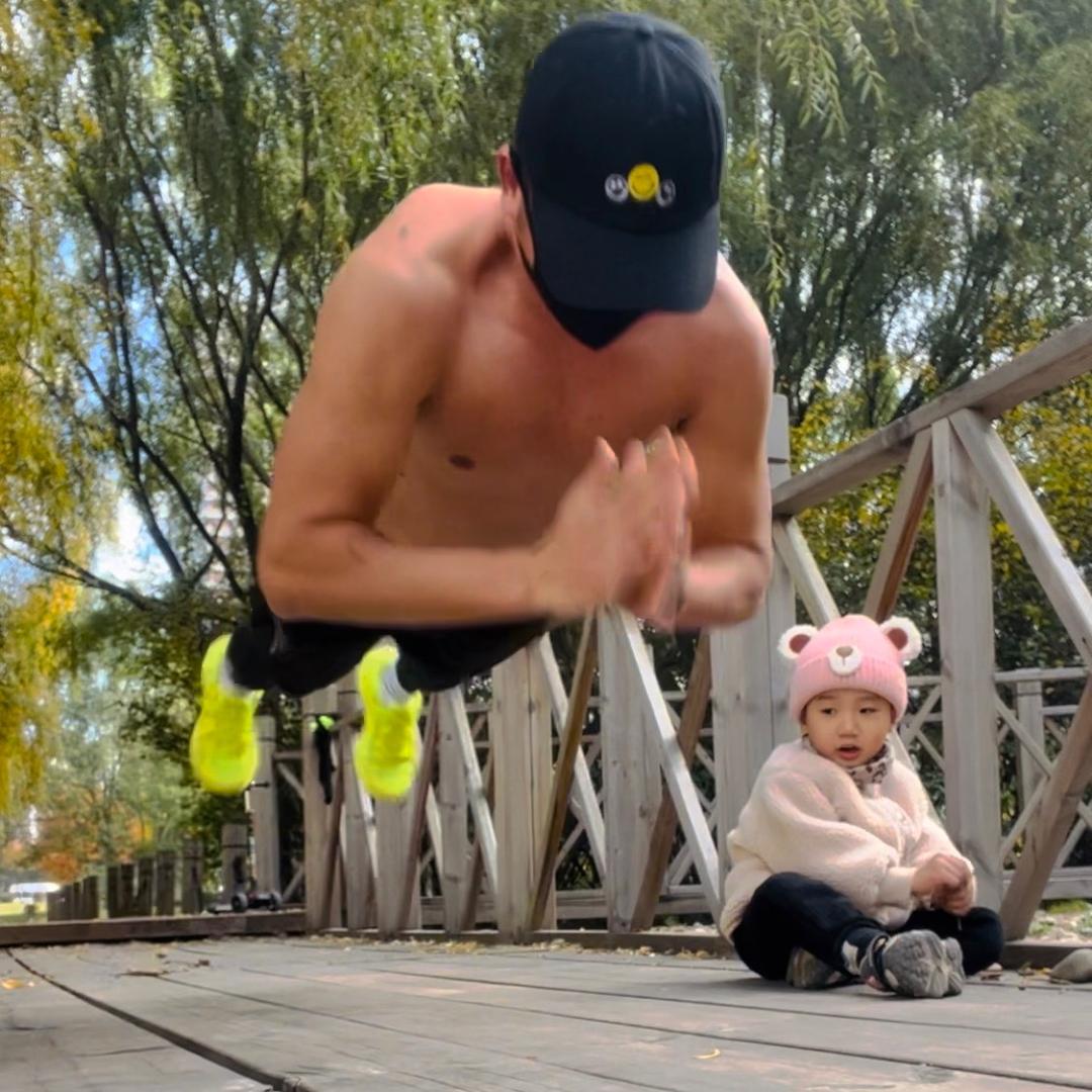 奔波的路人甲