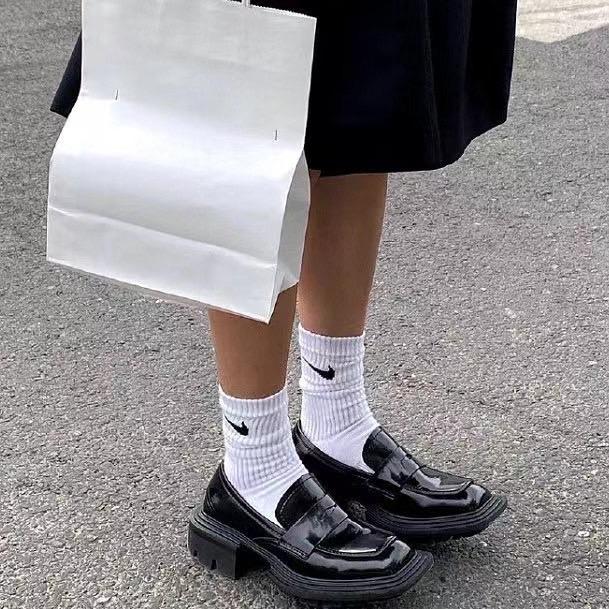 小白虾断码女鞋