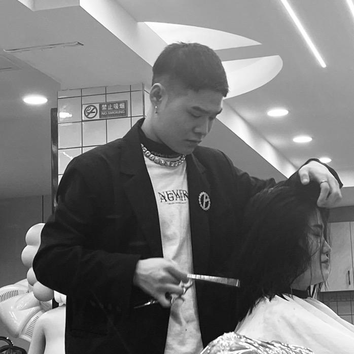 微笑发型设计