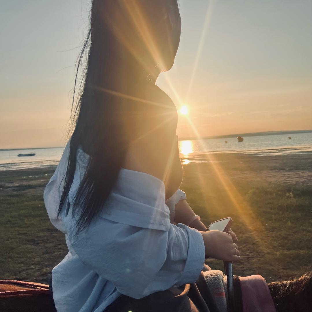 古屿美妆婚纱礼服馆