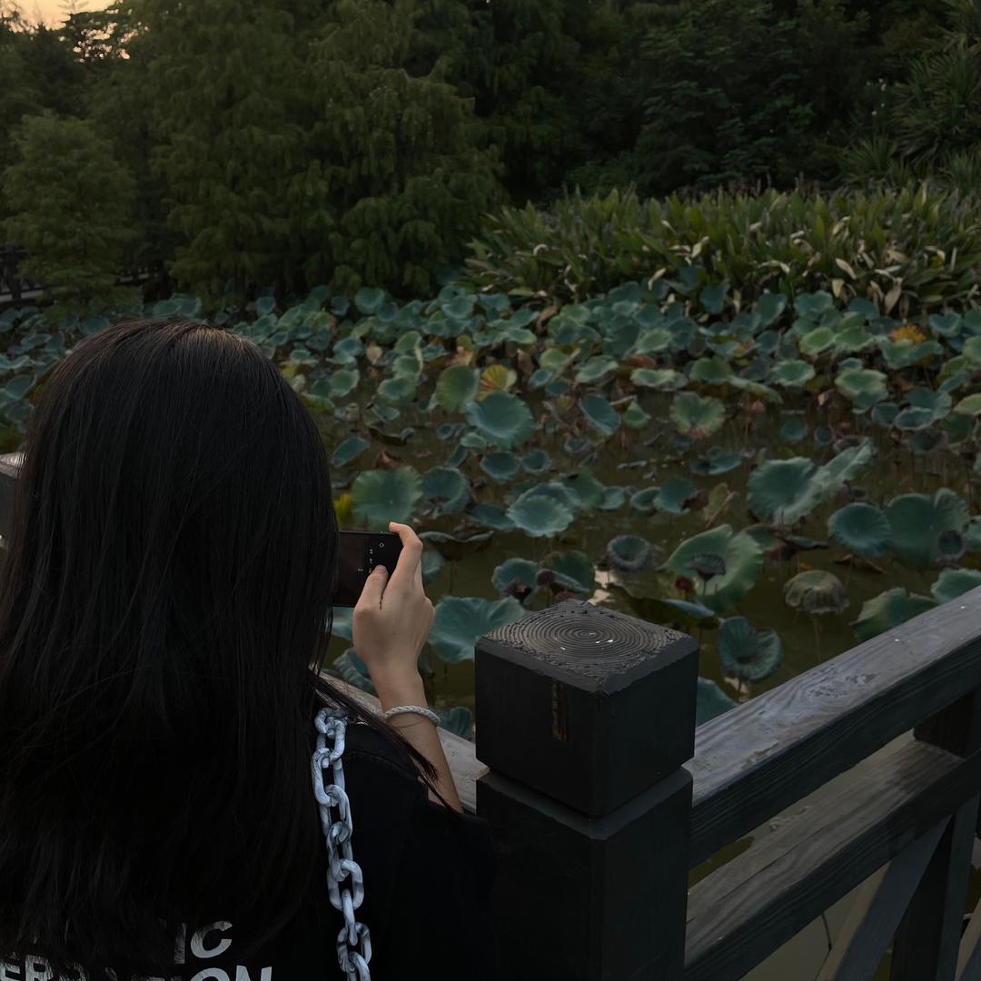 蔓屿花艺