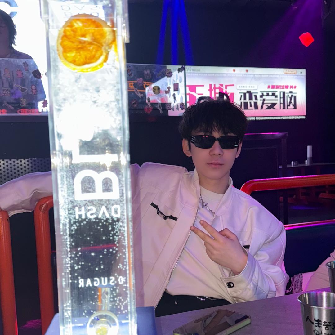 赛博酒馆-韩韩