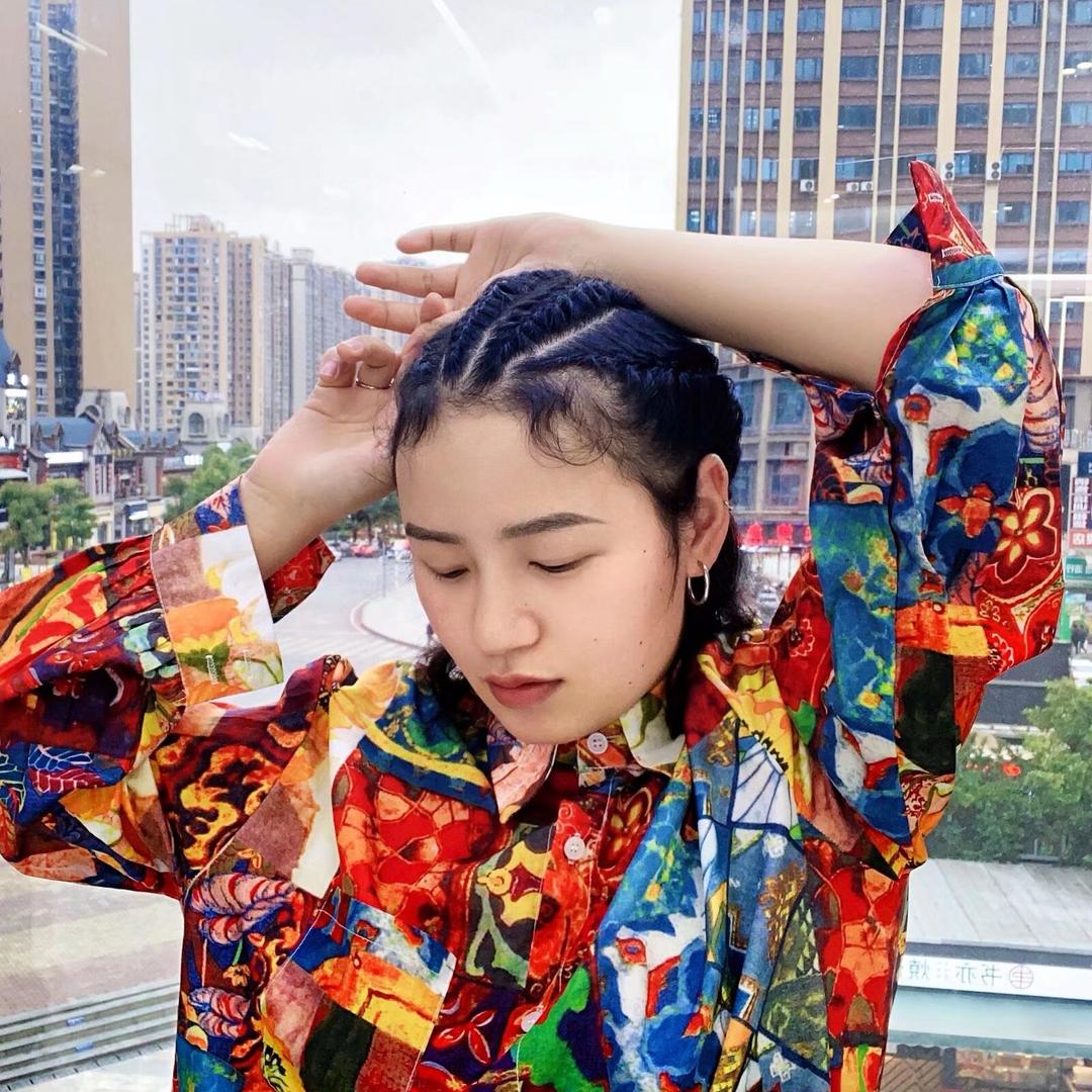 毕节男发设计·聂梦