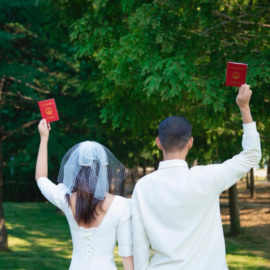 啊唓夫妇