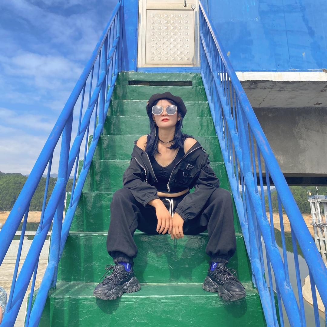 瑶瑶（甜甜婚庆）