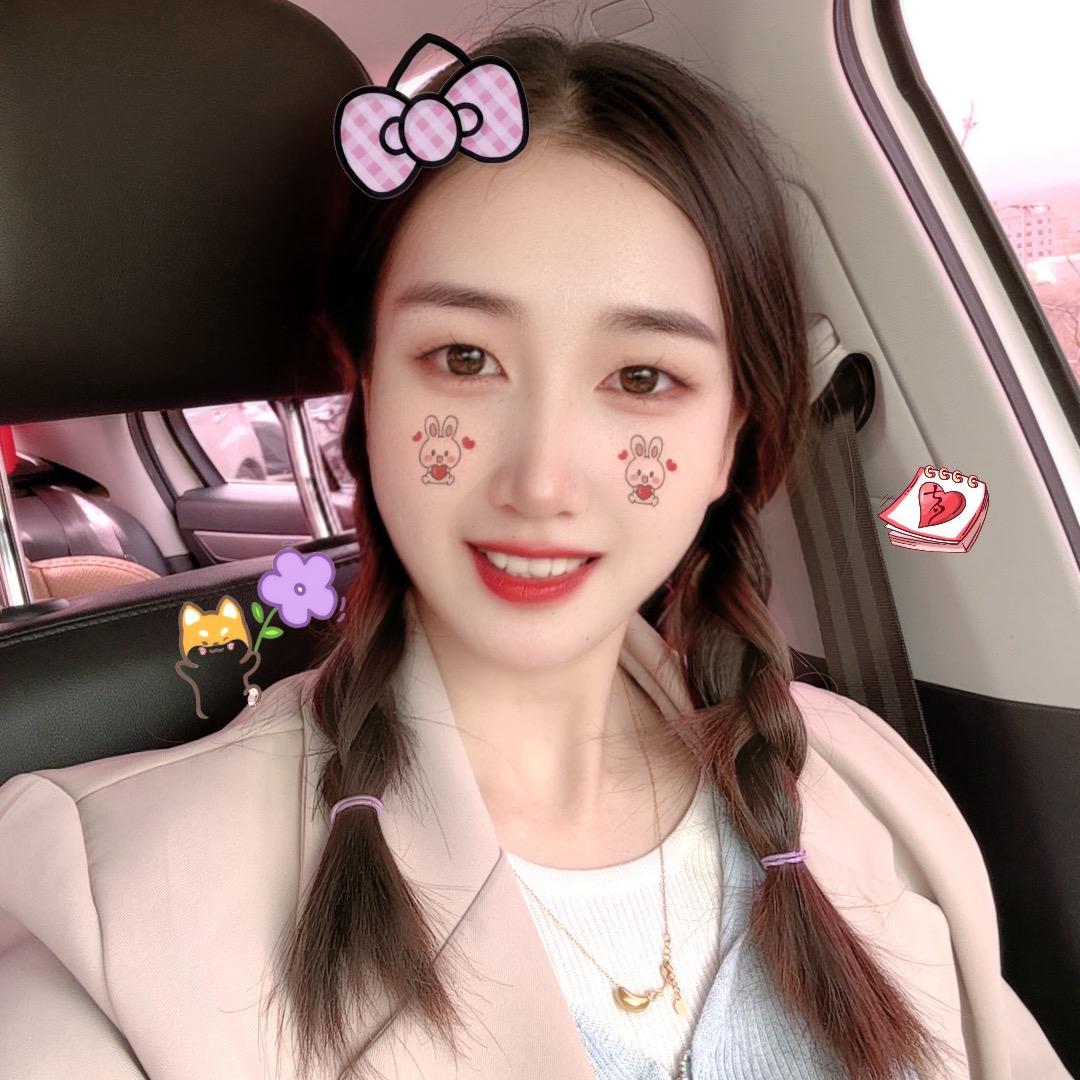 爱做梦的小姑娘