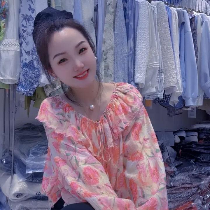 芦淞区小辣妹服装店