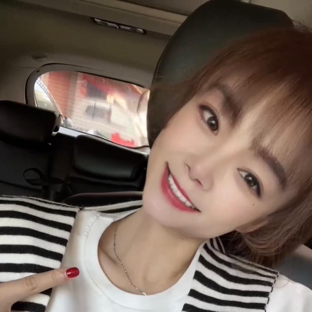 王 婷