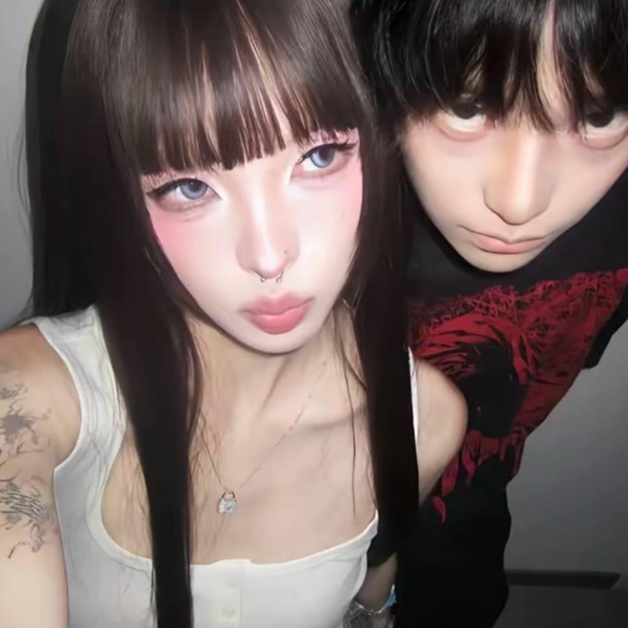G  、