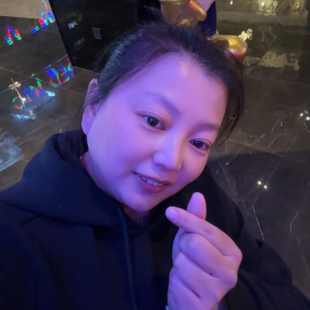 不爱吃香菜0216