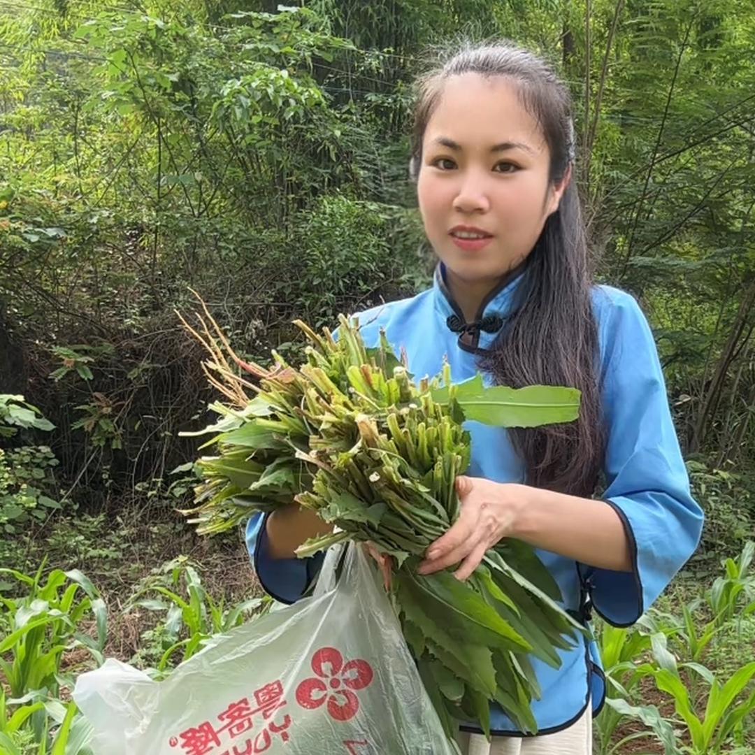 小龙女有点忙