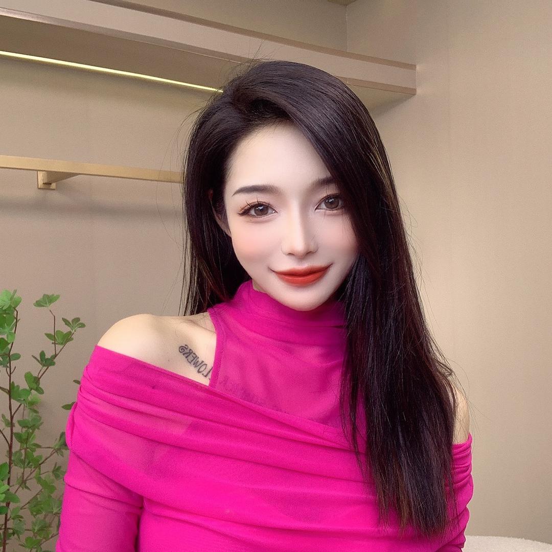 美衣衣服饰