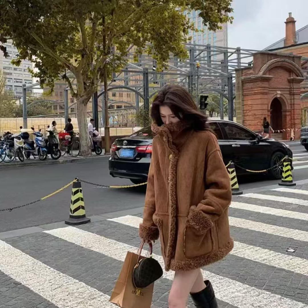 语语皮草工厂店