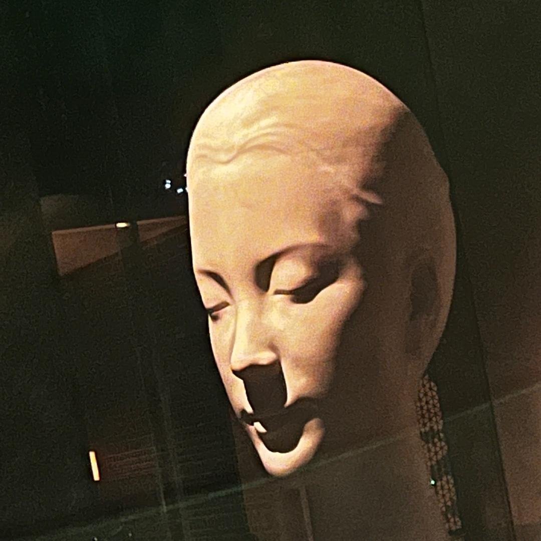 冈。